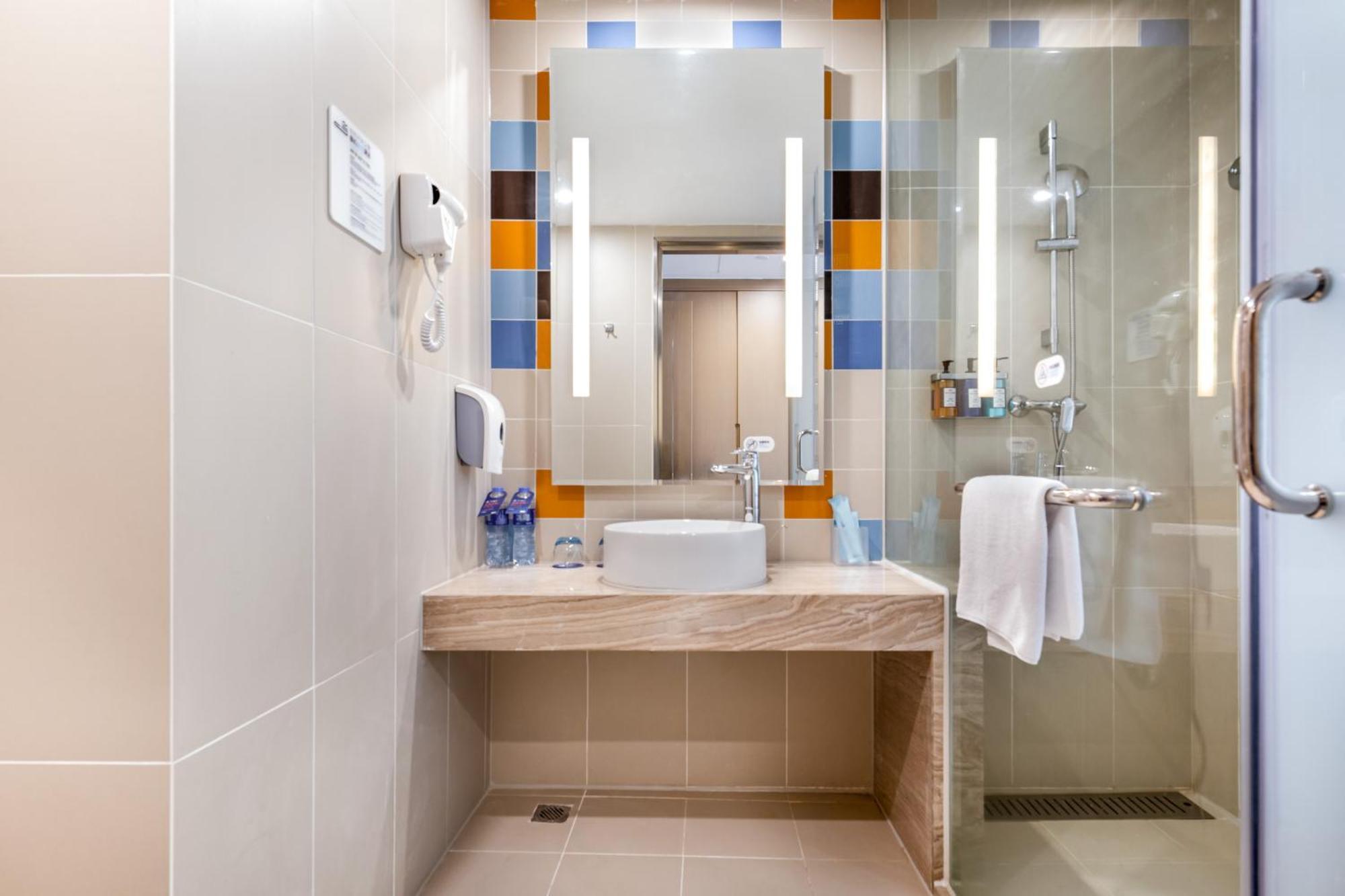 Holiday Inn Express - Liuyang Development Zone By Ihg Changsha Huanghua Airport Εξωτερικό φωτογραφία